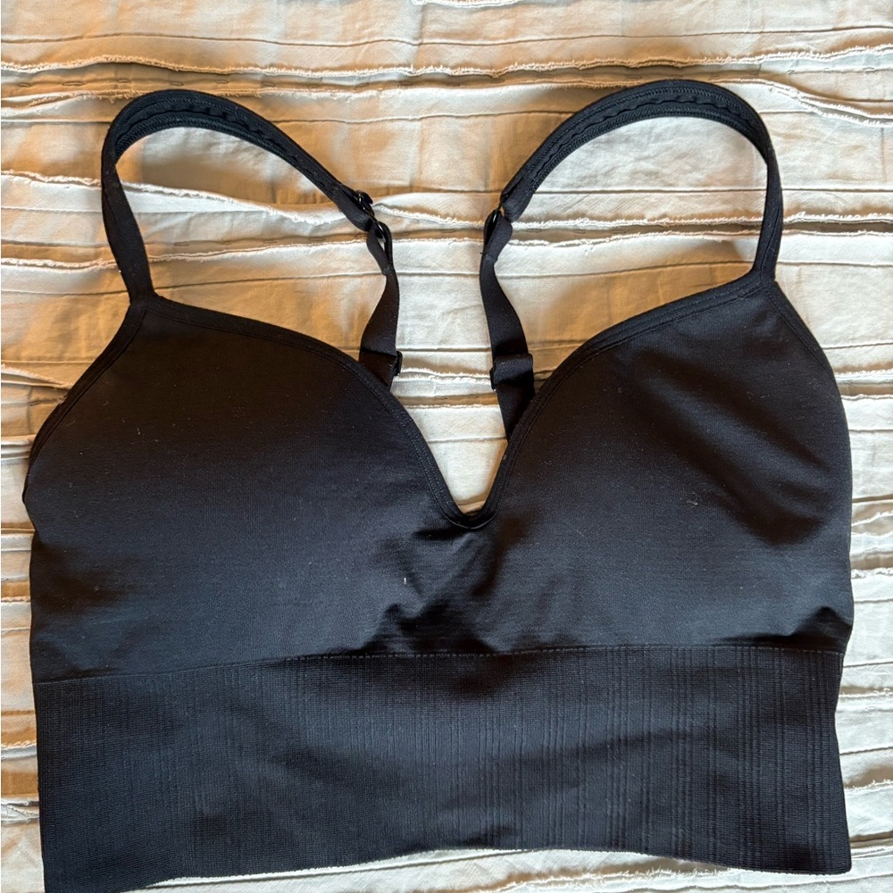 Athleta Embrace Molded Cup Sports Bra